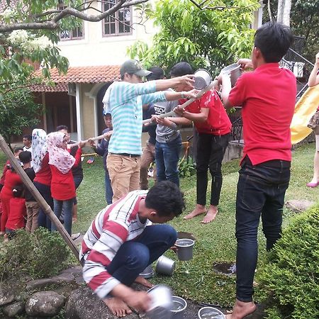 Bumi Cikeas Sentul Bogor Hotell Eksteriør bilde