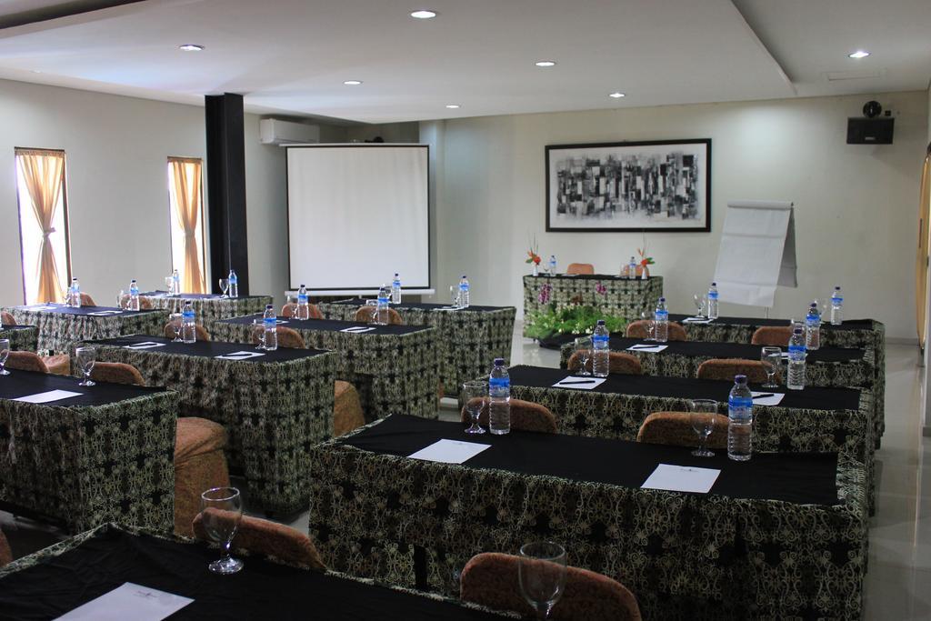 Bumi Cikeas Sentul Bogor Hotell Eksteriør bilde