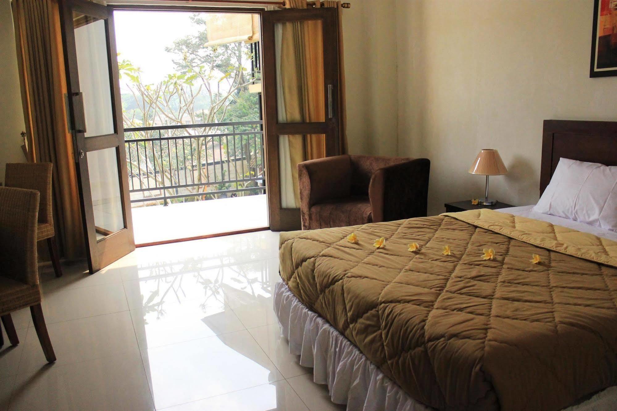 Bumi Cikeas Sentul Bogor Hotell Eksteriør bilde
