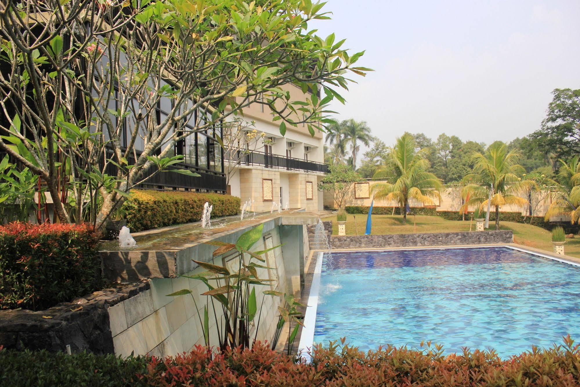 Bumi Cikeas Sentul Bogor Hotell Eksteriør bilde